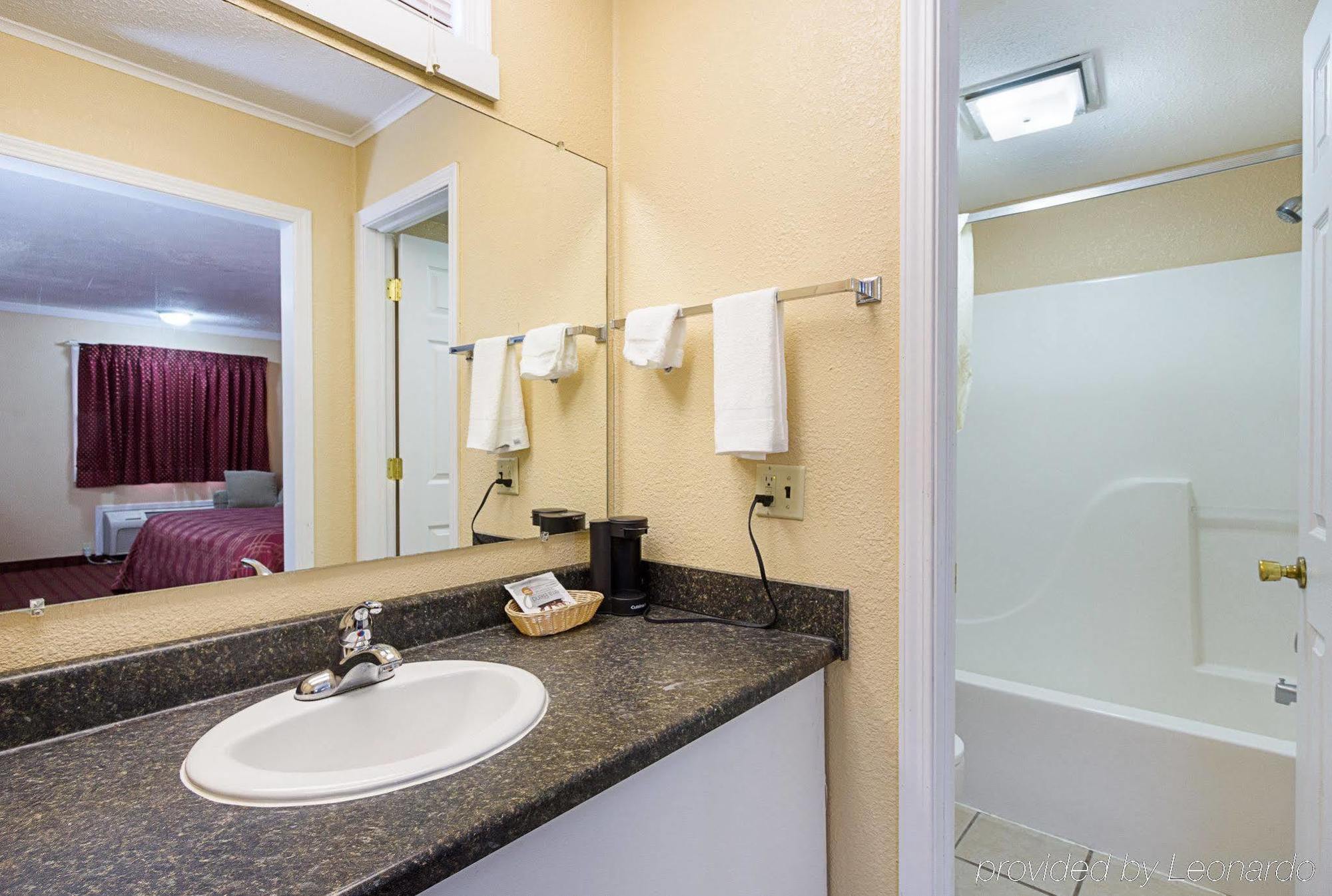 Rodeway Inn West Dodge Omaha Kültér fotó