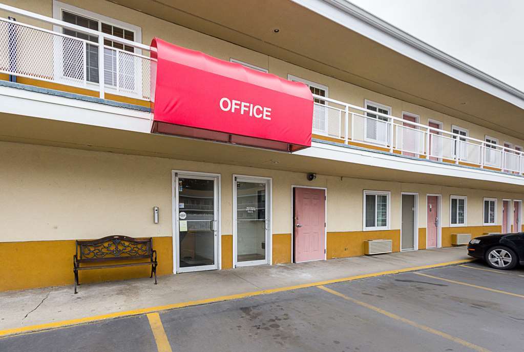 Rodeway Inn West Dodge Omaha Kültér fotó