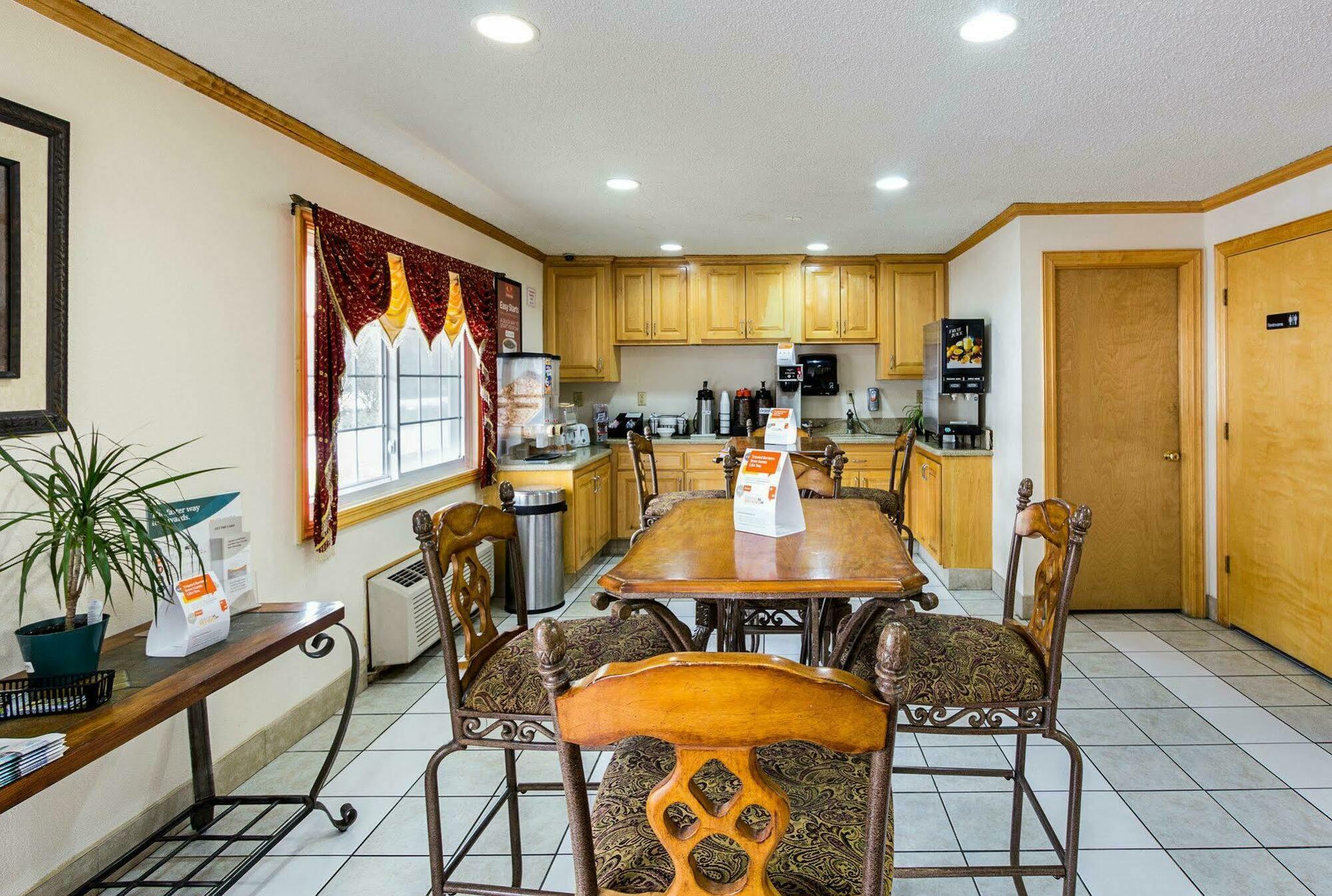 Rodeway Inn West Dodge Omaha Kültér fotó